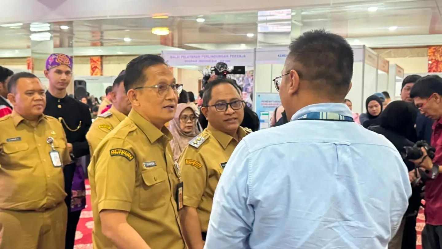 Pelayanan dan kegiatan ketenagakerjaan Disnaker Provinsi Jawa Barat
